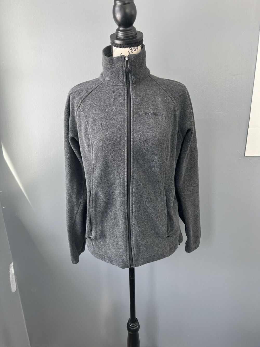 Columbia dark gray fleece zip up jacket with pockets